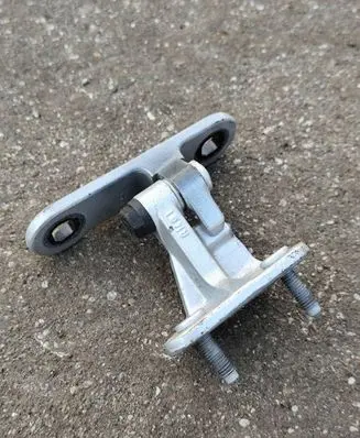 Mercedes-Benz CLS C218 X218 Rear door lower hinge A046572