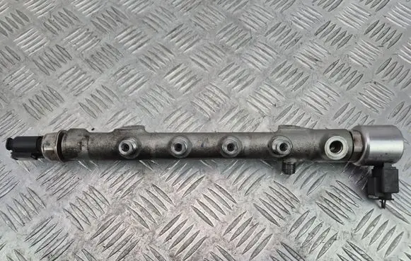 Mercedes-Benz C W204 Fuel main line pipe A6510700495