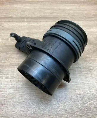 Volkswagen Golf VI Mass air flow meter 071906461A 0280217529 Used