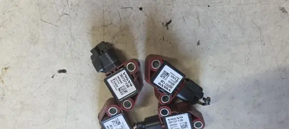 Volvo V50 Airbag deployment crash/impact sensor 30737138
