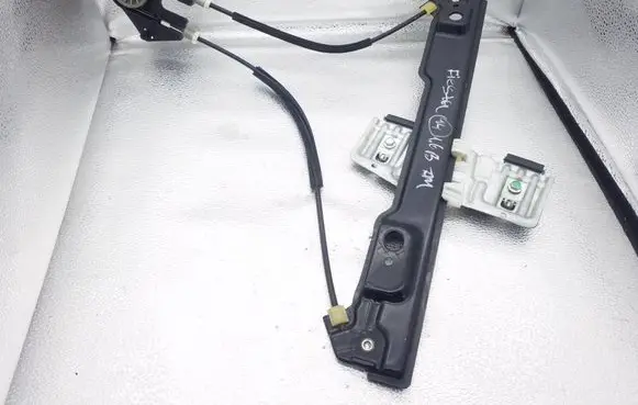 Rear window lifting mechanism without motor