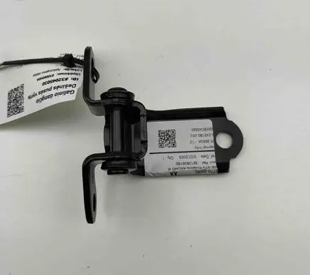 Toyota Camry VIII XV70 Rear door upper hinge 6877033050