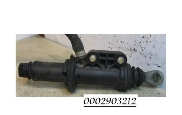 Mercedes-Benz Sprinter W901 W902 W903 W904 Clutch master cylinder 0002903212