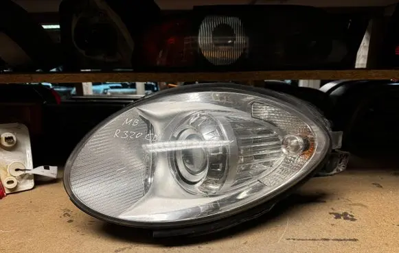 Mercedes-Benz R W251 Headlight/headlamp 26344802 26344800 26344803
