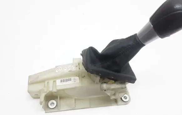 Volvo S60 Gear shifter/selector 31367608