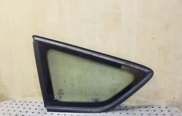 Ford Kuga II Rear side window CV44S29751C