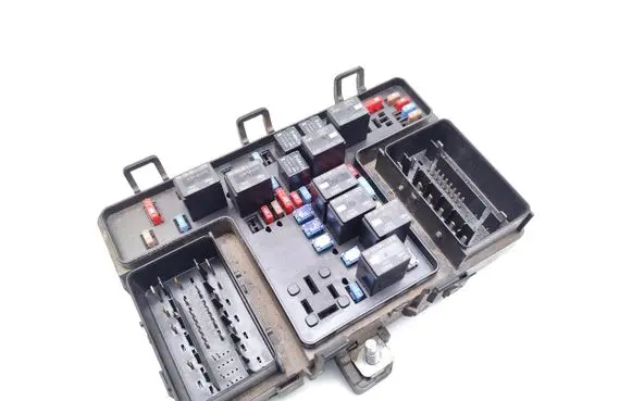 Ford Ranger Fuse module GB3T14D068KC