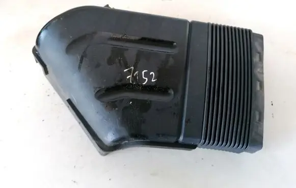 Audi A4 S4 B6 8E 8H Air intake hose/pipe 8e0129617