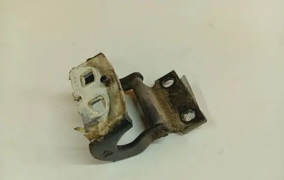 Peugeot 807 Rear door lower hinge