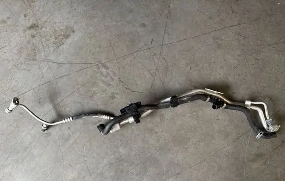 BMW 3 G20 G21 Air conditioning (A/C) pipe/hose 9398959