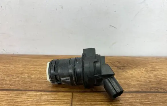 Dodge Charger Windscreen/windshield washer pump POMSPRYCHARPINYA