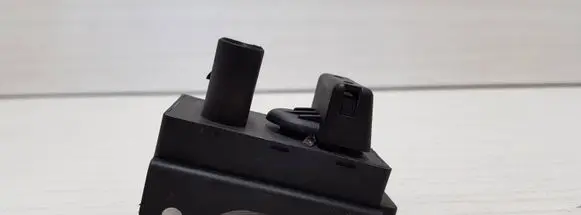 Audi A8 S8 D2 4D Sensor 4B0907659