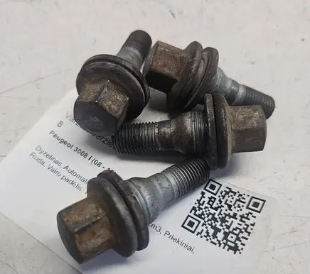 Peugeot 3008 I Nuts/bolts 