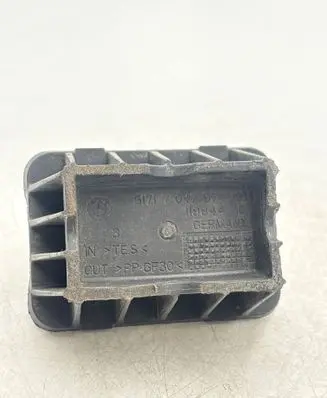 BMW 2 F46 Jacking socket point 7042974 51717042974