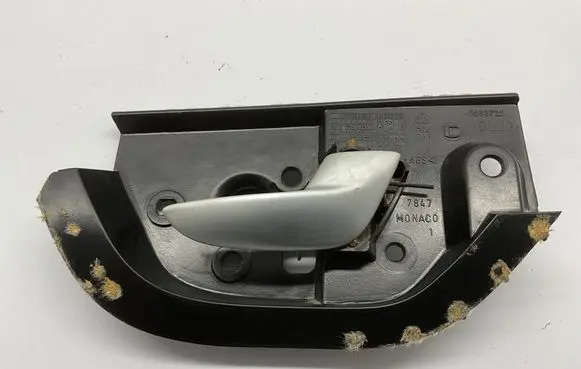 Volvo XC70 Front door interior handle 8693725