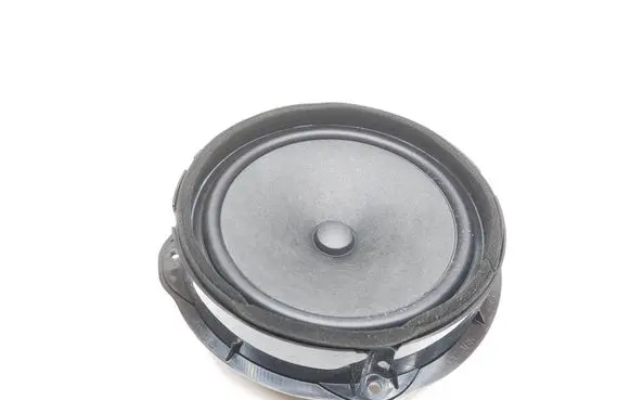 Audi A3 S3 8V Front door speaker 8V0035415D 67881