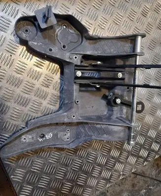 Audi Q7 4L Brake pedal bracket assembly 7L8723117