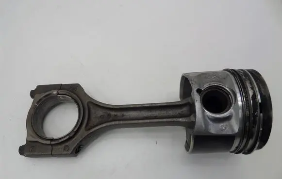 Mini One - Cooper Coupe R56 Piston with connecting rod 