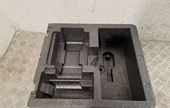 Toyota Auris 150 Tool box 6477702130