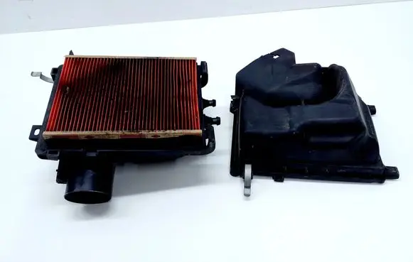 Air filter box