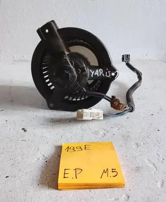 Toyota Yaris Heater fan/blower AV2727000070