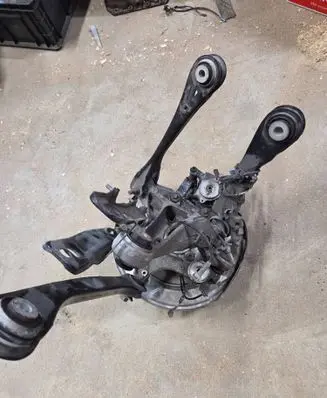 BMW 7 G11 G12 Rear wheel hub spindle/knuckle