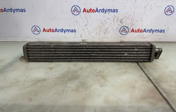 Engine oil radiator