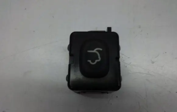 Jeep Grand Cherokee Tailgate opening switch 04602751AA