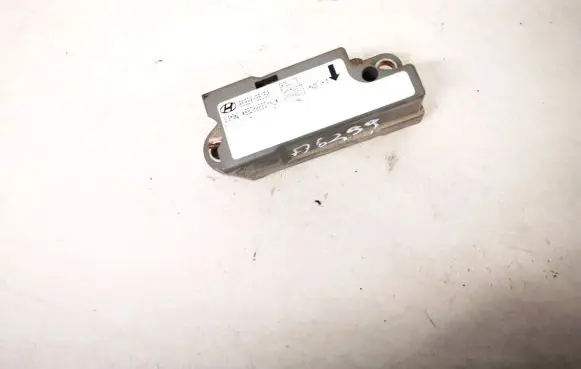 Hyundai Sonata Airbag deployment crash/impact sensor 9592038150 95920-38150