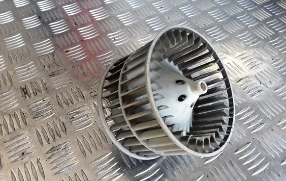 Renault Espace III Heater fan/blower 0130063506