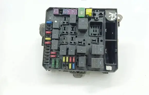 Mitsubishi Outlander Fuse module