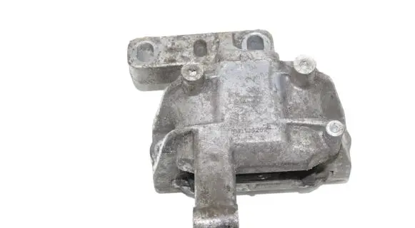 Volkswagen Tiguan Engine mount bracket 5N0199262E 814902002677