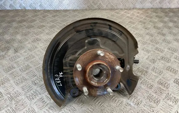 Nissan Leaf II (ZE1) Front wheel hub