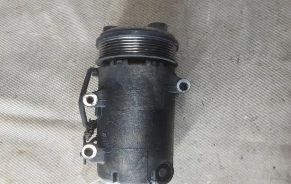 Ford Kuga I Air conditioning (A/C) compressor (pump) 3M5H19D629PF