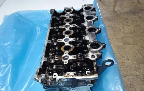 Peugeot 307 CC Engine head 20100KW