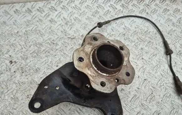 Nissan Qashqai Rear wheel hub