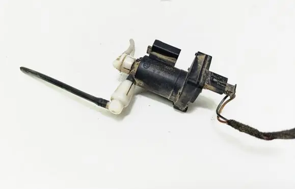 Mercedes-Benz C W203 Turbo solenoid valve A2038000170