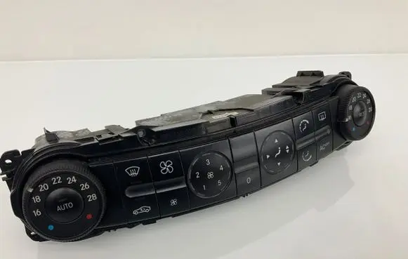 Mercedes-Benz E W211 Climate control unit 2118300085 00105103 A2118300085