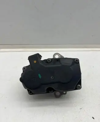 Nissan X-Trail T32 EGR valve 147109816R H82010619041 7186319