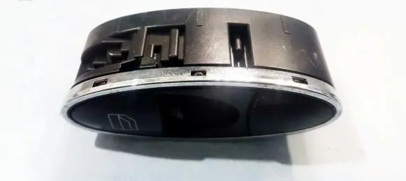 Mercedes-Benz E W211 Electric window control switch A2118218651