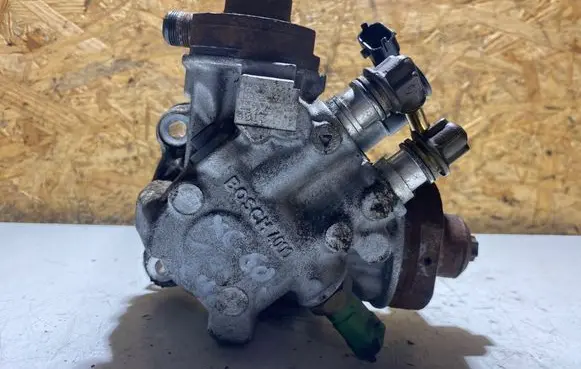 Volvo XC60 Fuel injection high pressure pump 0445010618 31272896