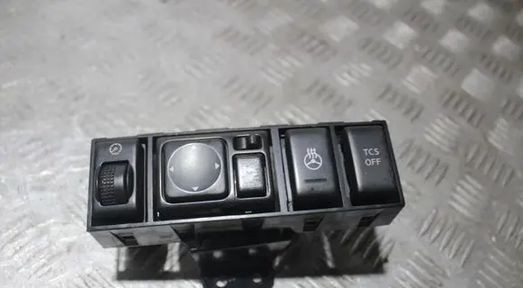 Nissan Maxima A34 A set of switches 