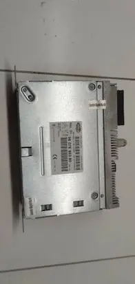 Radio/CD/DVD/GPS head unit