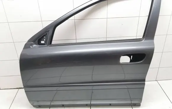 Volvo XC70 Front door