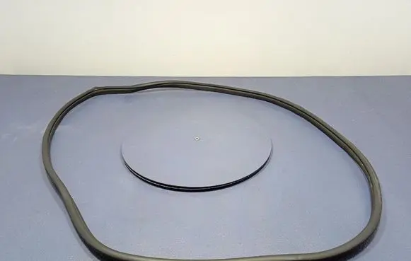 KIA Stonic Front door rubber seal 