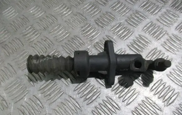 Peugeot 407 Clutch slave cylinder 
