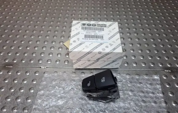 Fiat 500X Seat heating switch 735633986 6DE65LXHAA