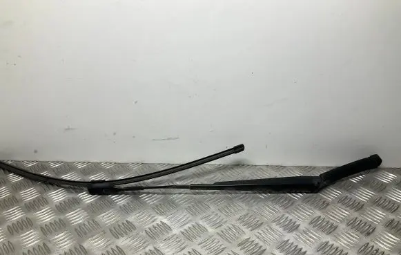 Skoda Octavia Mk3 (5E) Front wiper blade arm 5E1955409