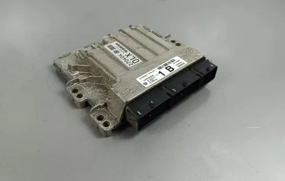 Nissan Qashqai J12 Engine control unit/module 237106UB00 A3C0769990001 EMS3161