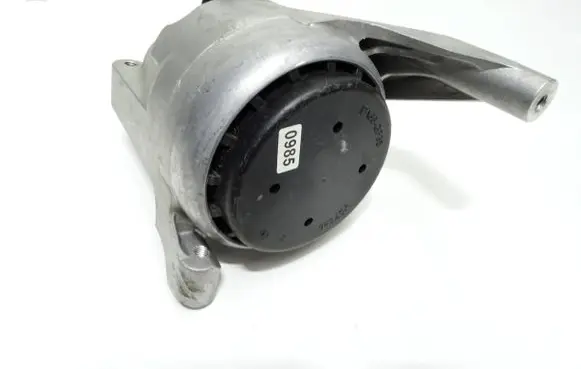 Porsche Panamera (971) Engine mount bracket 971199384